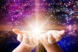 Lire la suite à propos de l’article Reiki, Ashati, Lahochi et l&rsquo;Énergie Universelle Humaine : Une Exploration des Pratiques Énergétiques